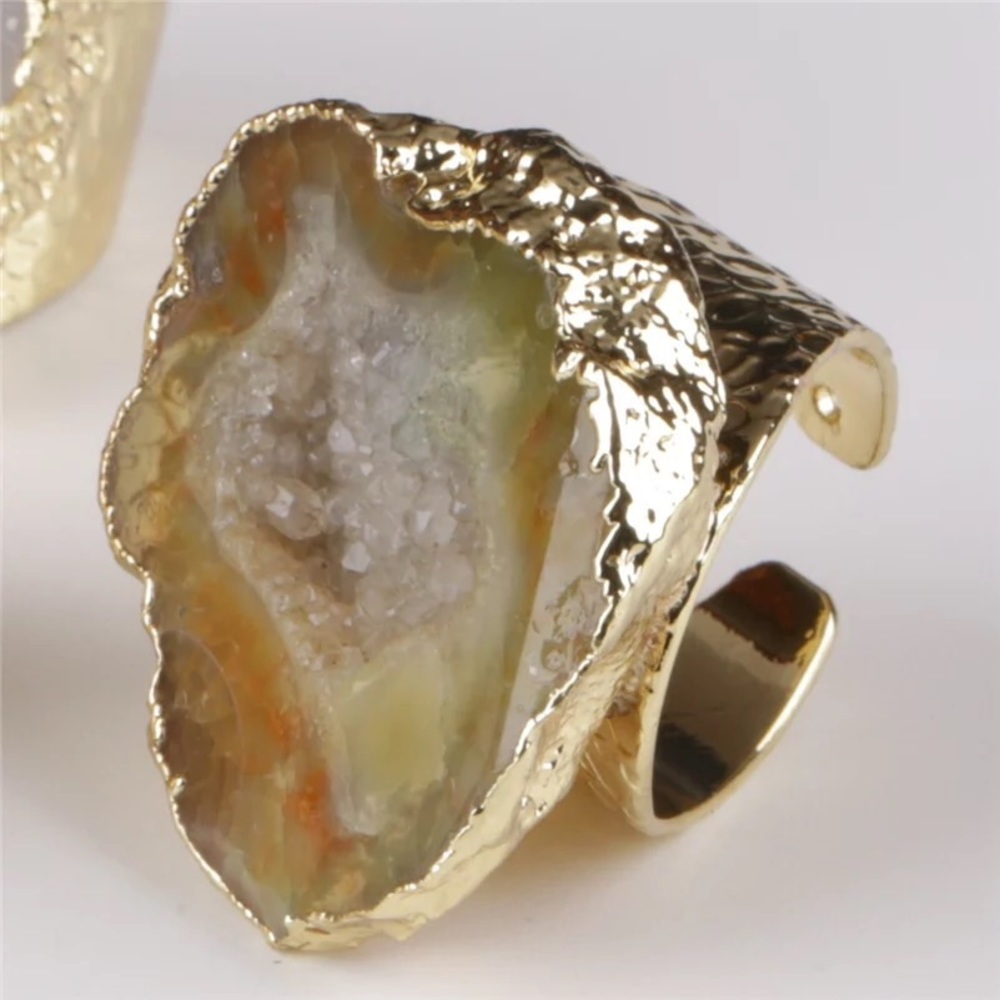 💛Anthropologie Gold Ring💫⭐️